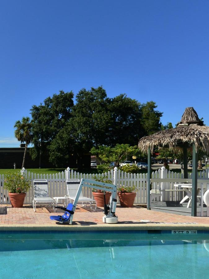Americas Best Value Inn Bradenton-Sarasota Buitenkant foto